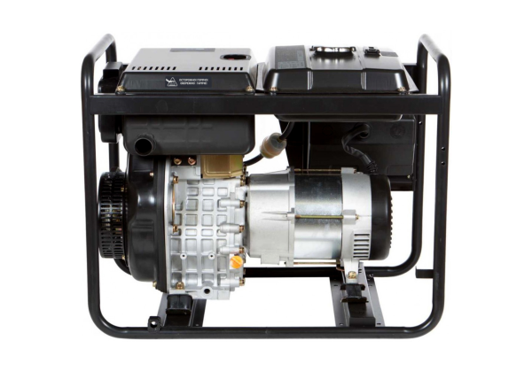 Дизельный генератор Hyundai DHY 5000L  портативный фото