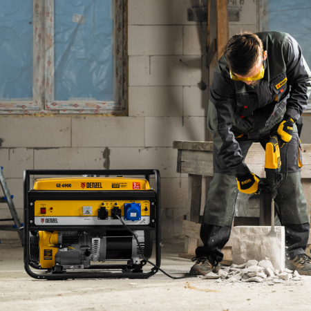 Бензиновый генератор DENZEL GE 6900 фото